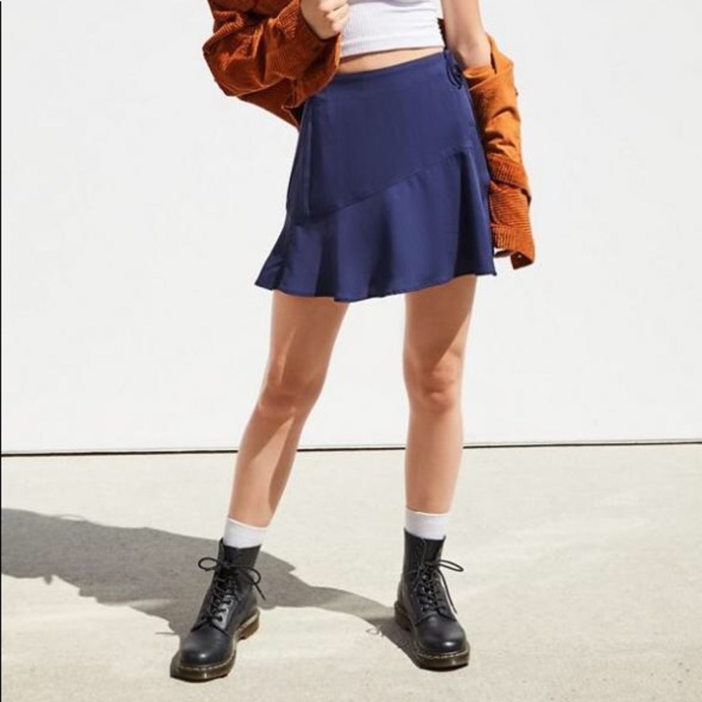 SMALL UO BLUE MINI WRAP SKIRT - Picture 2 of 12